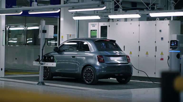 Απολυμαίνονται όλα τα εργοστάσια της Fiat Chrysler στην Ιταλία